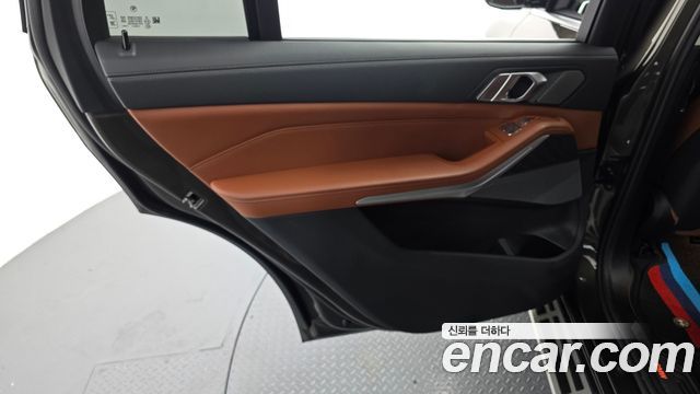 BMW X7 2022 — photo 15