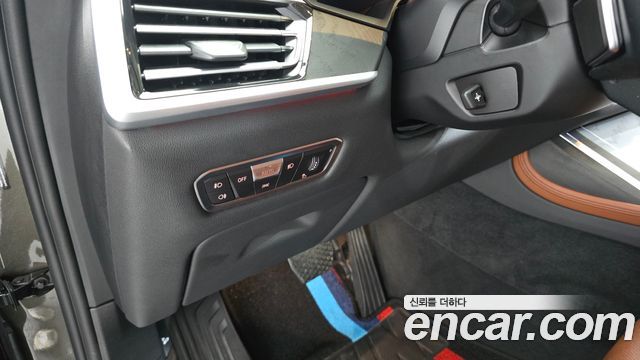 BMW X7 2022 — photo 30