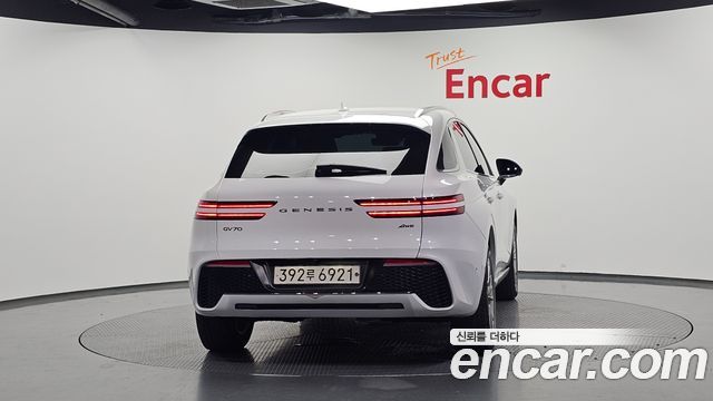 Genesis GV70 2022 — photo 4