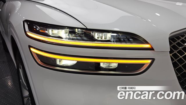 Genesis GV70 2022 — photo 8