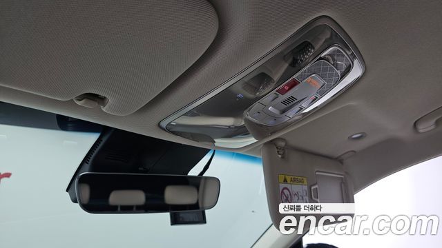 Genesis GV70 2022 — photo 27