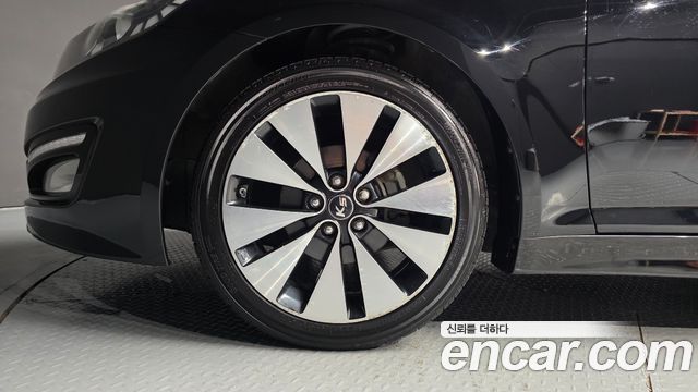 Kia K5 2011 — photo 5