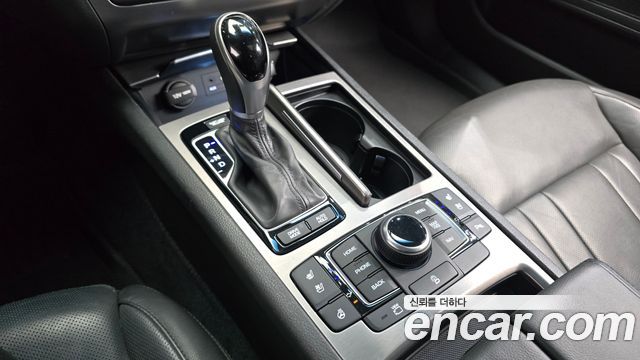 Hyundai Genesis 2016 — photo 9