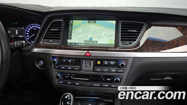 Hyundai Genesis 2016 — photo 13