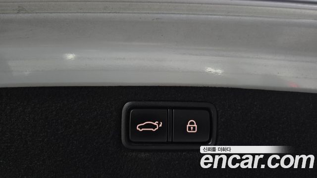 Hyundai Genesis 2016 — photo 17