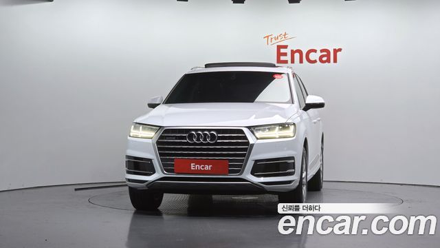 Audi Q7 2019 — photo 3