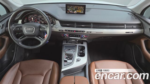Audi Q7 2019 — photo 10