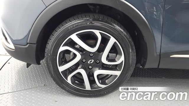 Renault Korea QM3 2017 — photo 5