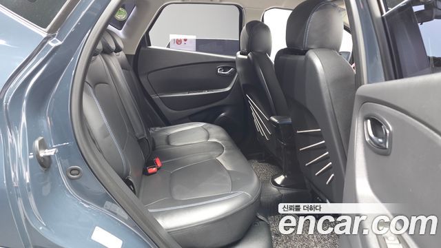 Renault Korea QM3 2017 — photo 18