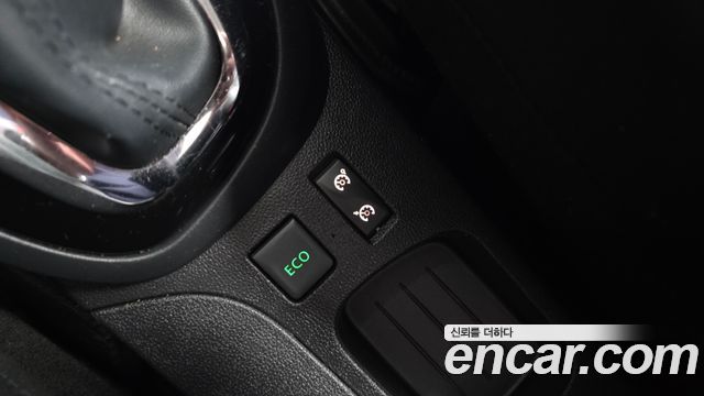 Renault Korea QM3 2017 — photo 23