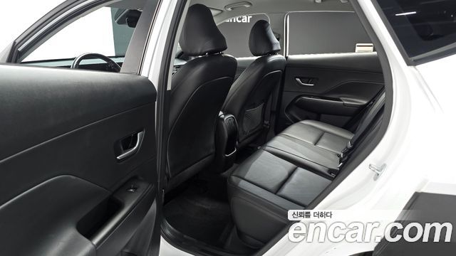 Hyundai Kona 2023 — photo 11