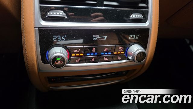 BMW 7-Series 2020 — photo 34