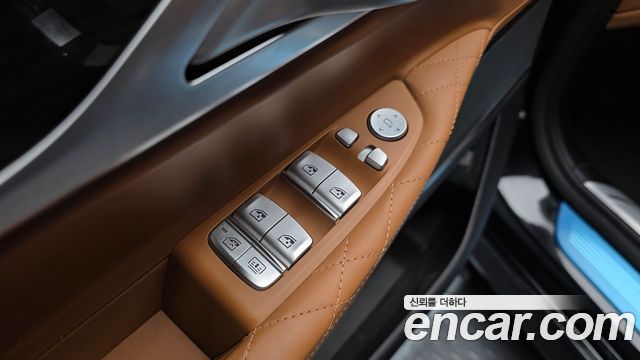 BMW 7-Series 2020 — photo 38