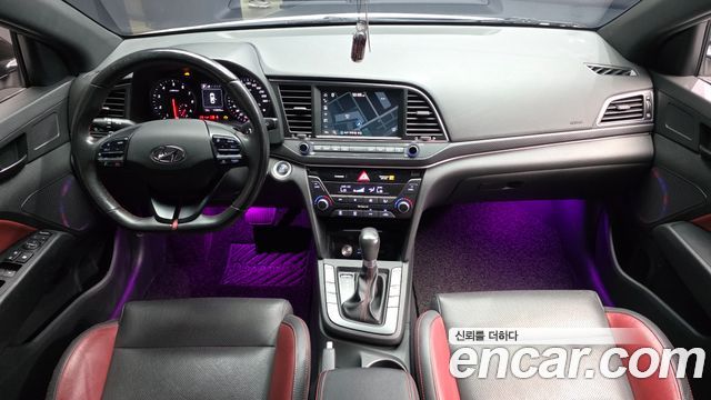 Hyundai AVANTE 2018 — photo 10