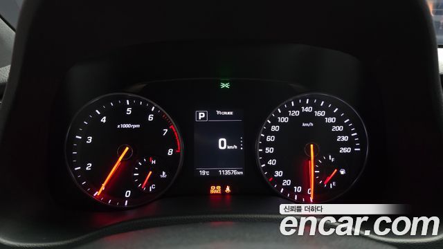 Hyundai AVANTE 2018 — photo 11