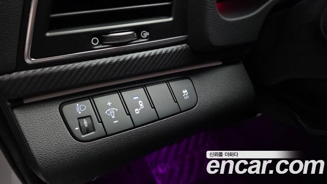 Hyundai AVANTE 2018 — photo 20