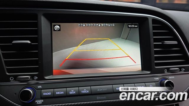 Hyundai AVANTE 2018 — photo 22