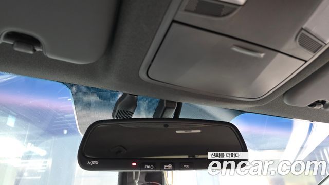 Hyundai AVANTE 2018 — photo 24
