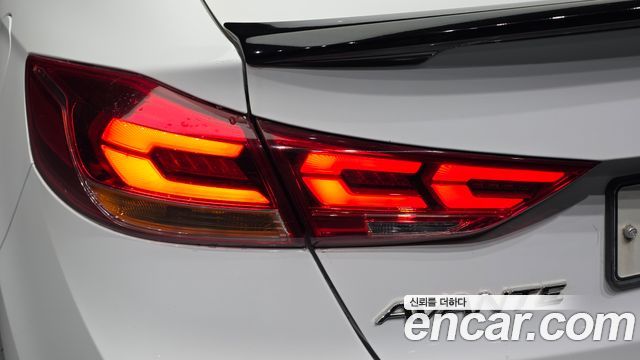 Hyundai AVANTE 2018 — photo 9