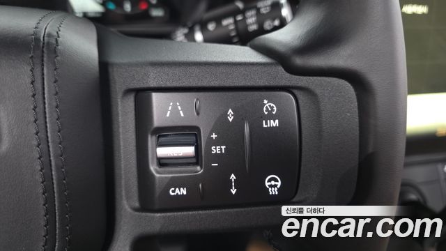Land Rover Defender 2026 — photo 18