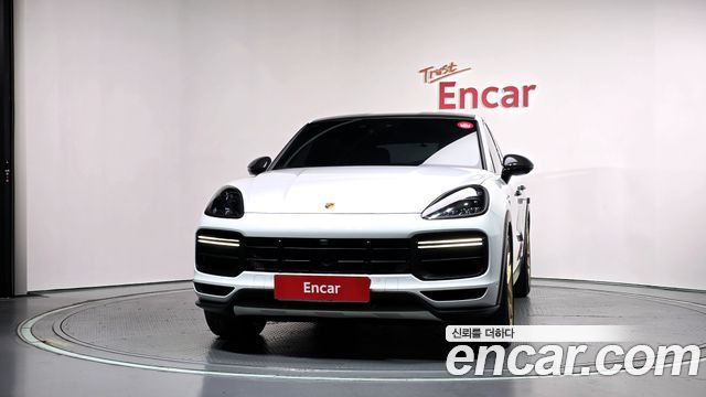 Porsche Cayenne 2022 — photo 3