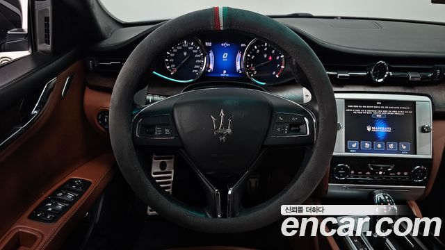 Maserati Quattroporte 2016 — photo 19