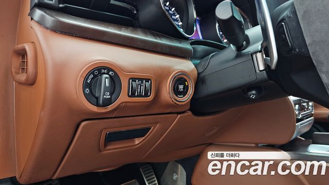 Maserati Quattroporte 2016 — photo 22
