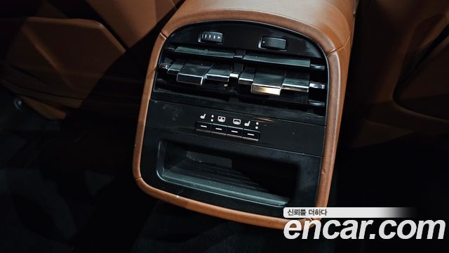 Maserati Quattroporte 2016 — photo 25