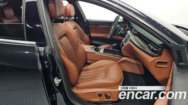 Maserati Quattroporte 2016 — photo 16