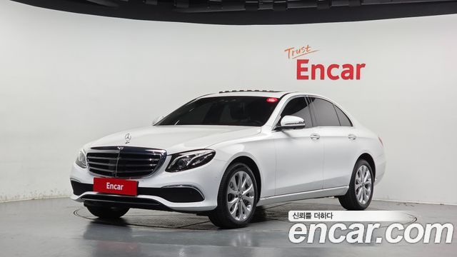 Mercedes-Benz E-Class 2020 — photo 1