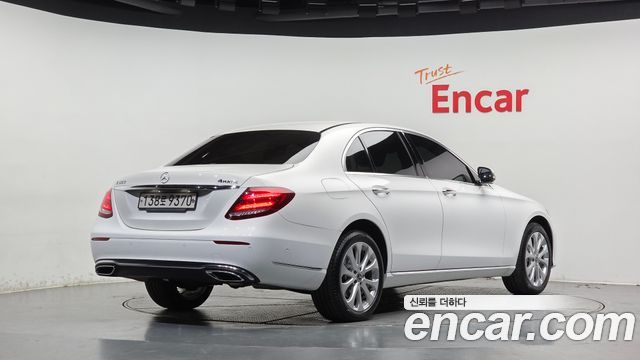 Mercedes-Benz E-Class 2020 — photo 2