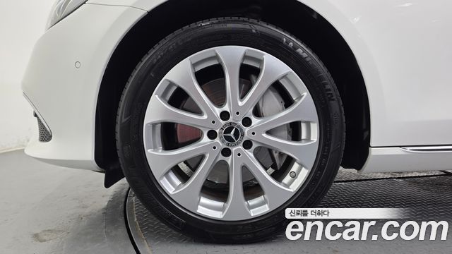 Mercedes-Benz E-Class 2020 — photo 5