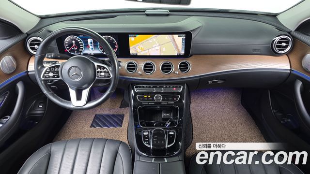 Mercedes-Benz E-Class 2020 — photo 7