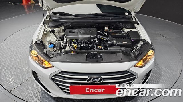 Hyundai AVANTE 2018 — photo 6