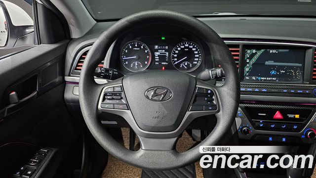 Hyundai AVANTE 2018 — photo 20