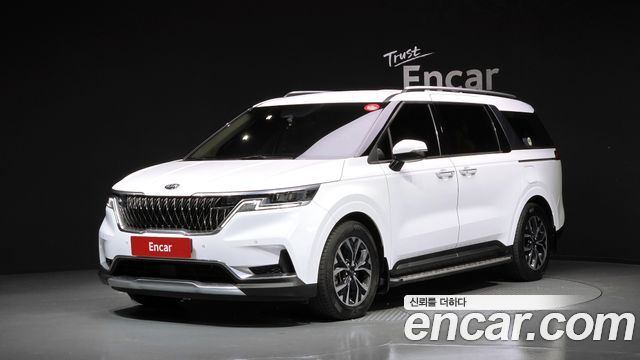 Kia Canival 2021 — photo 1