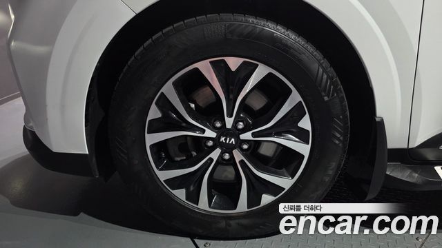 Kia Canival 2021 — photo 5