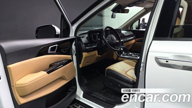 Kia Canival 2021 — photo 13