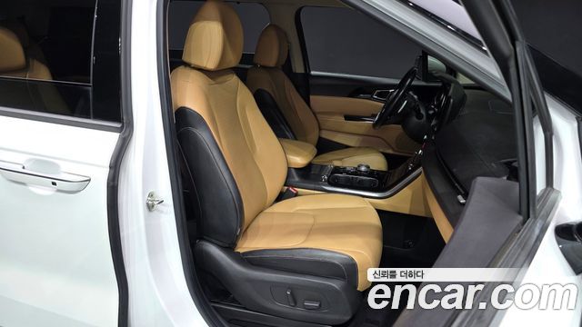 Kia Canival 2021 — photo 17