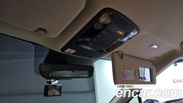 Kia Canival 2021 — photo 26