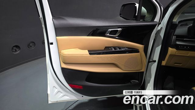 Kia Canival 2021 — photo 14