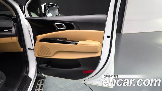 Kia Canival 2021 — photo 15