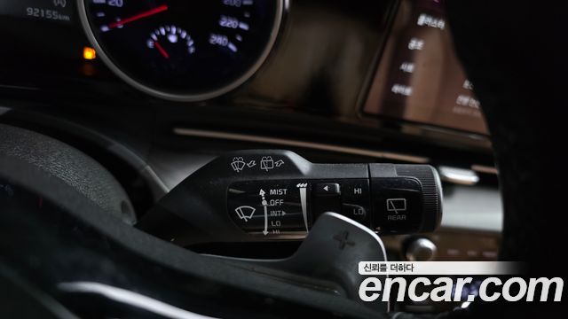 Kia Canival 2021 — photo 28