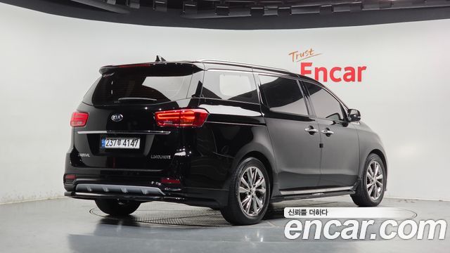 Kia Canival 2019 — photo 2