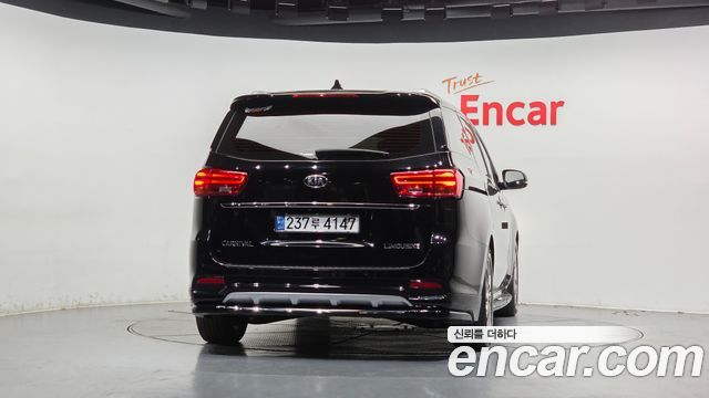 Kia Canival 2019 — photo 4