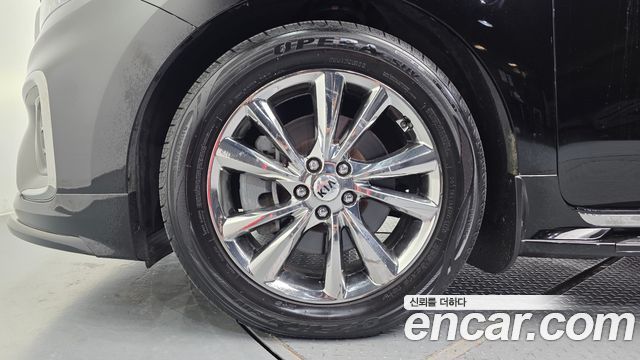 Kia Canival 2019 — photo 5
