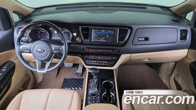 Kia Canival 2019 — photo 7