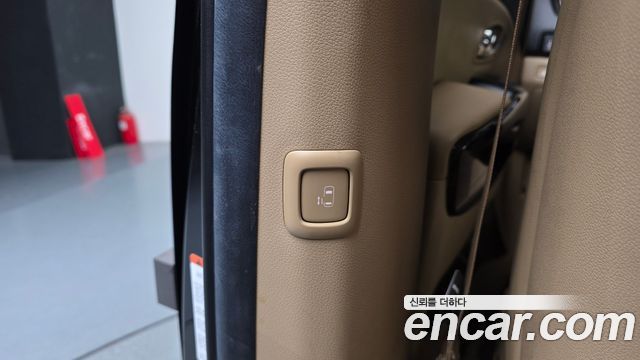 Kia Canival 2019 — photo 17