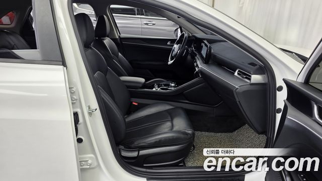 Kia K5 2021 — photo 17