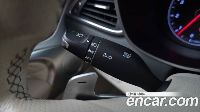 Genesis G70 2019 — photo 30